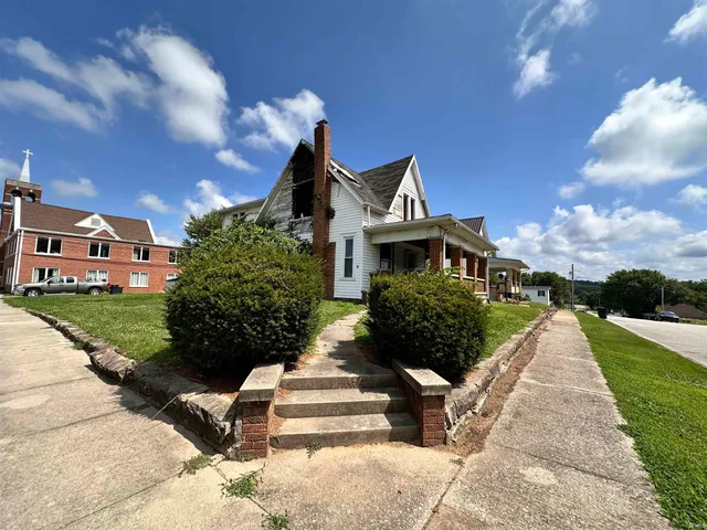 $49,900 | 507 High Street, Shoals, IN 47581