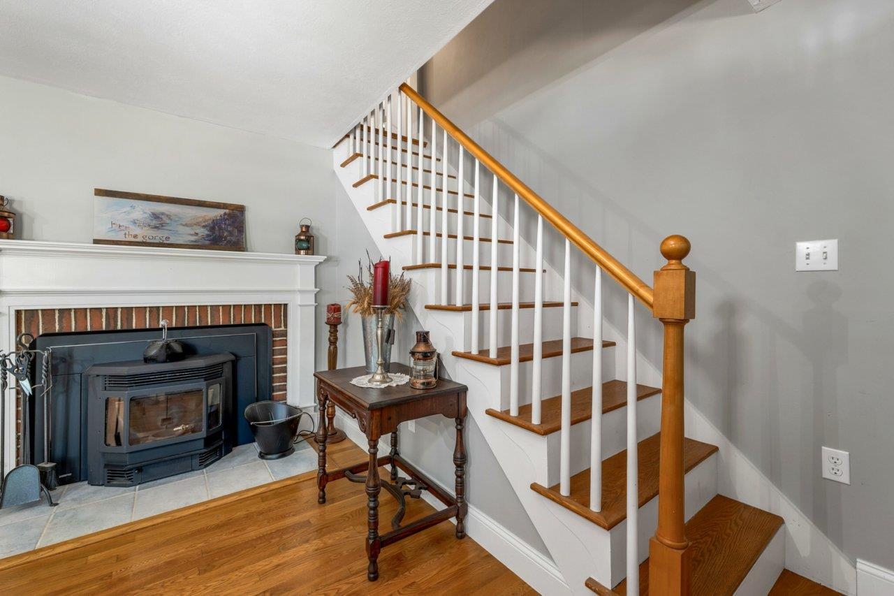 212 Wentworth Road Brookfield, NH 03872 - Photo 23 of 41