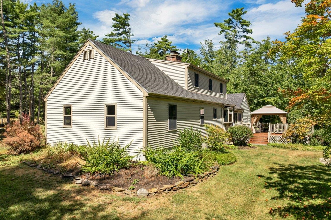 212 Wentworth Road Brookfield, NH 03872 - Photo 33 of 41