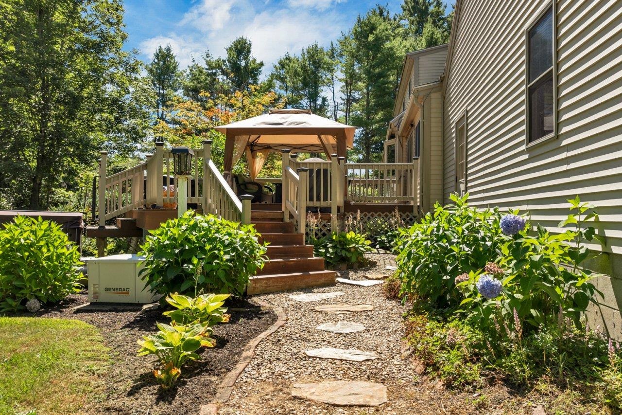 212 Wentworth Road Brookfield, NH 03872 - Photo 35 of 41
