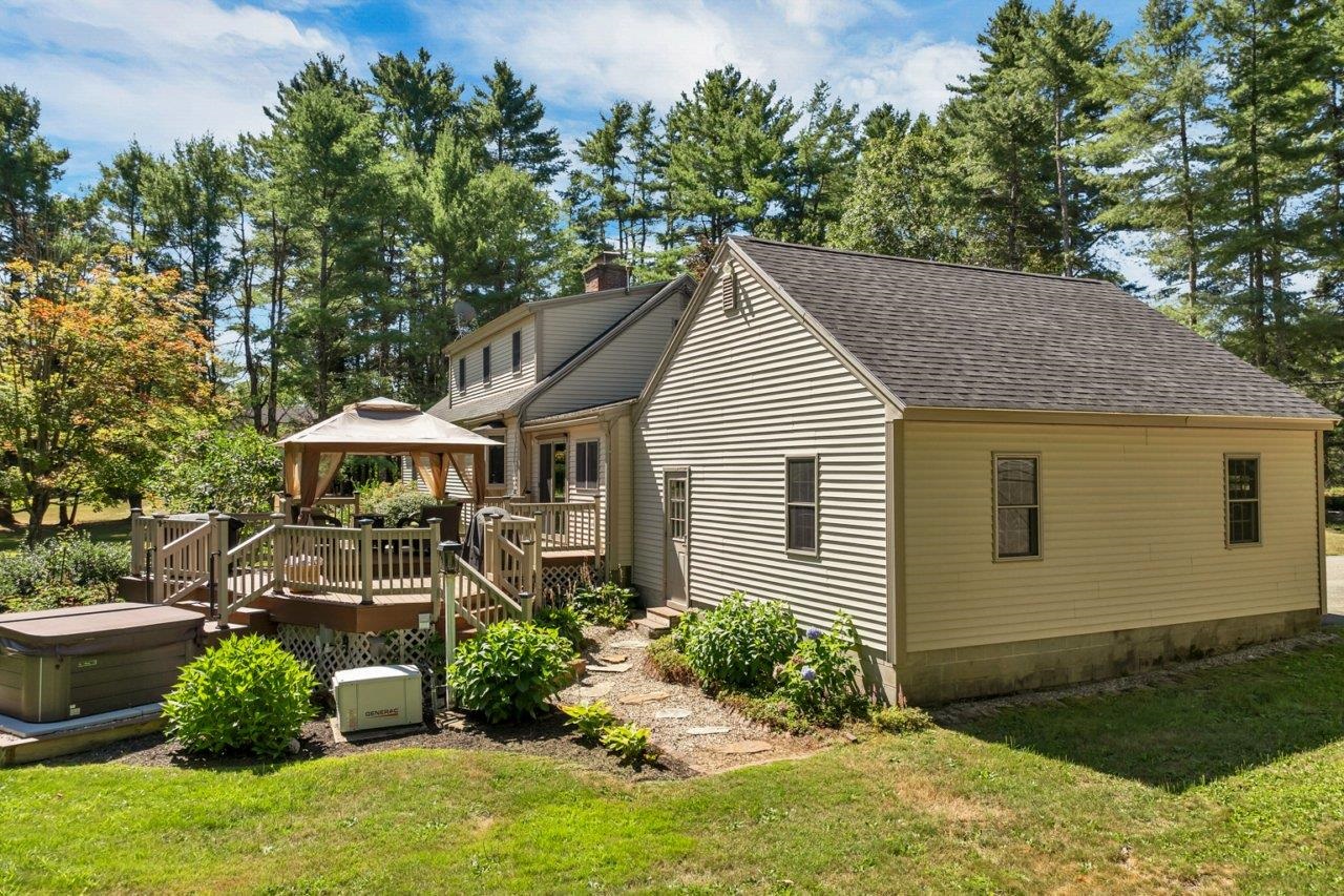 212 Wentworth Road Brookfield, NH 03872 - Photo 37 of 41