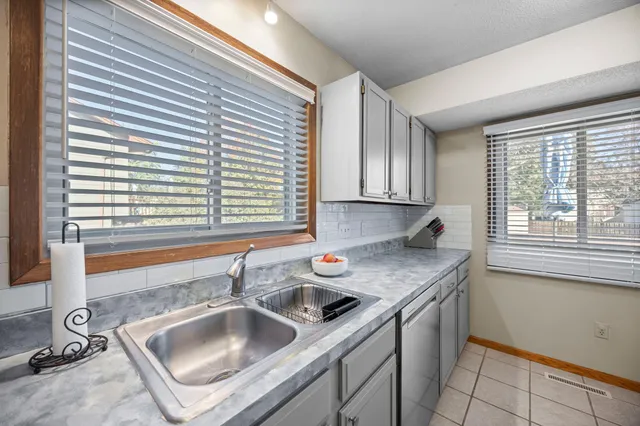 $399,999 | 4240 Braddock Trail, Eagan, MN 55123