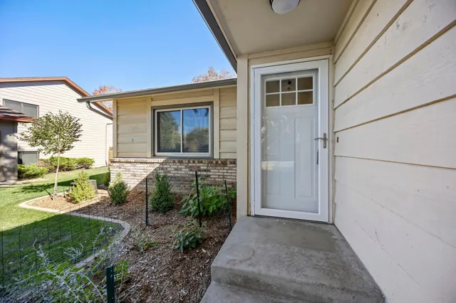 $399,999 | 4240 Braddock Trail, Eagan, MN 55123