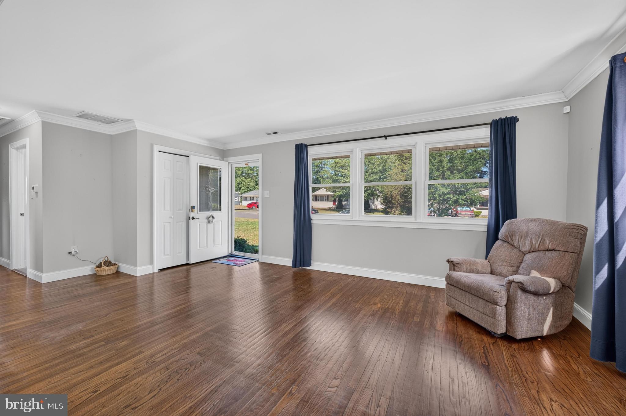 419 Hickory Lane Mount Laurel, NJ 08054 - Photo 4 of 21