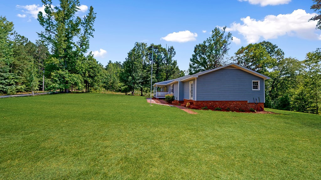 135 Beaver Pond Road Clarks Hill, SC 29821 - Photo 3 of 11 Gallery Image 3