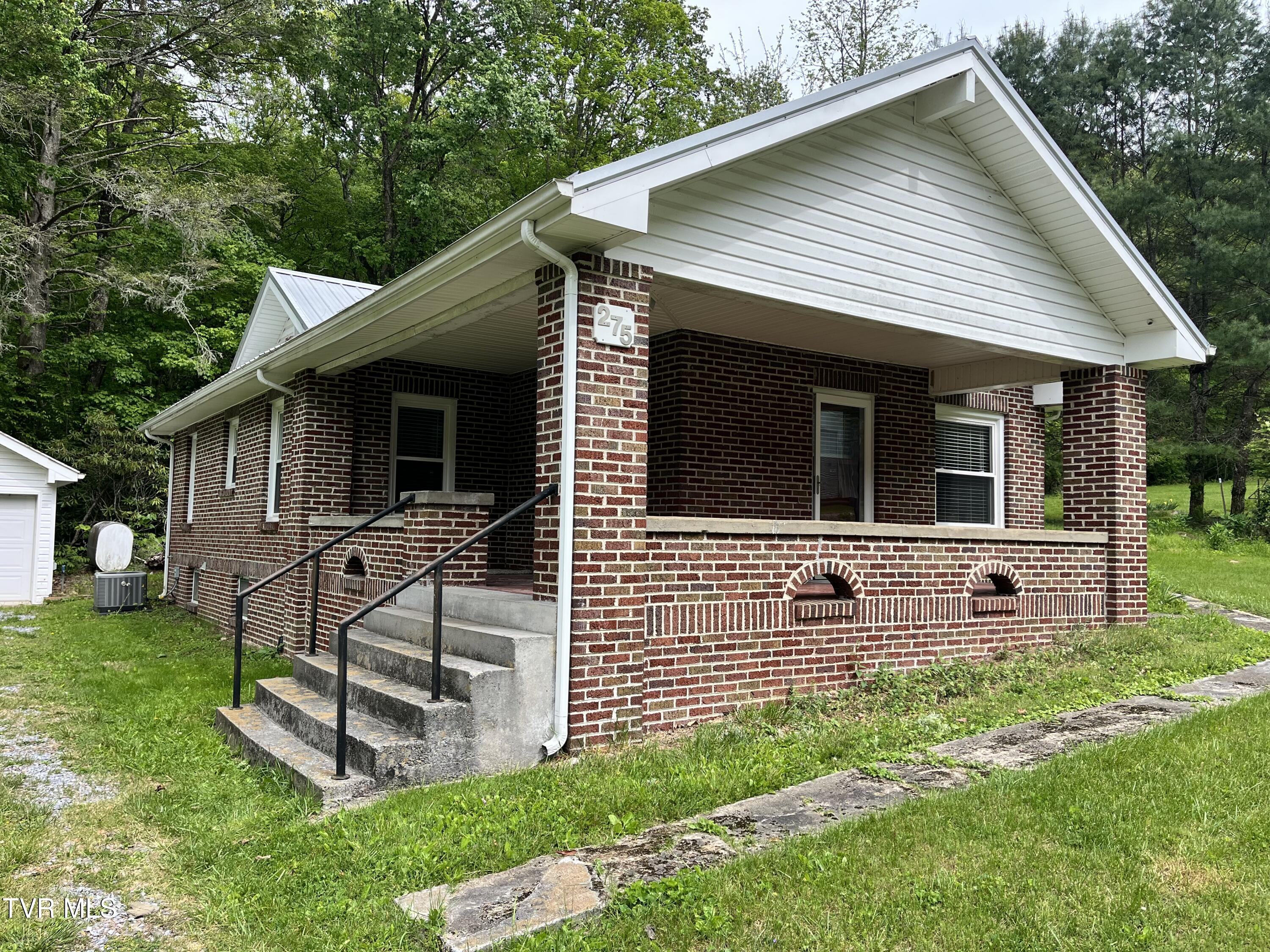 275 Tiger Creek Road Roan Mountain, TN 37687 - Photo 13 of 104 275 Tiger Creek ph2