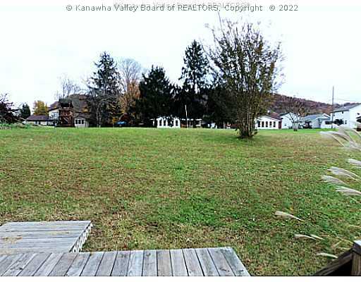 52 Riverview Drive Winfield, WV 25213 - Photo 11 of 16 Exterior Back.