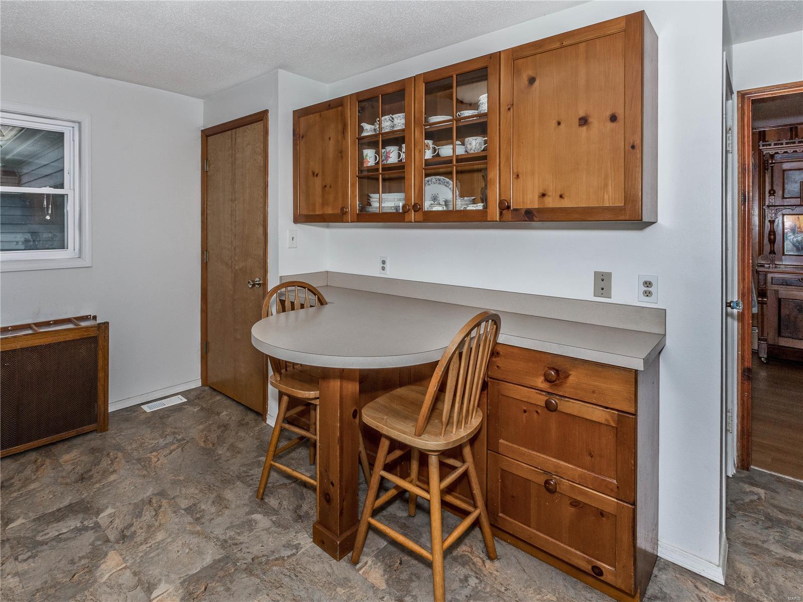 4201 Bohm School Road Edwardsville, IL 62025 - Photo 8 of 47 Gallery Image 8