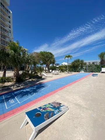 a view of a tennis court