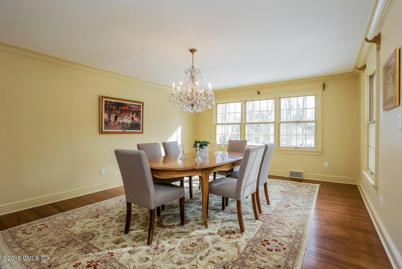 33 Normandy Lane Riverside, CT 06878 - Photo 5 of 19 a dining room with furniture and window