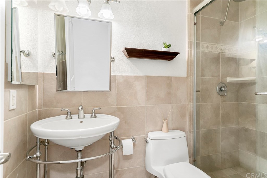 18649 Kross Road Riverside, CA 92508 - Photo 14 of 35