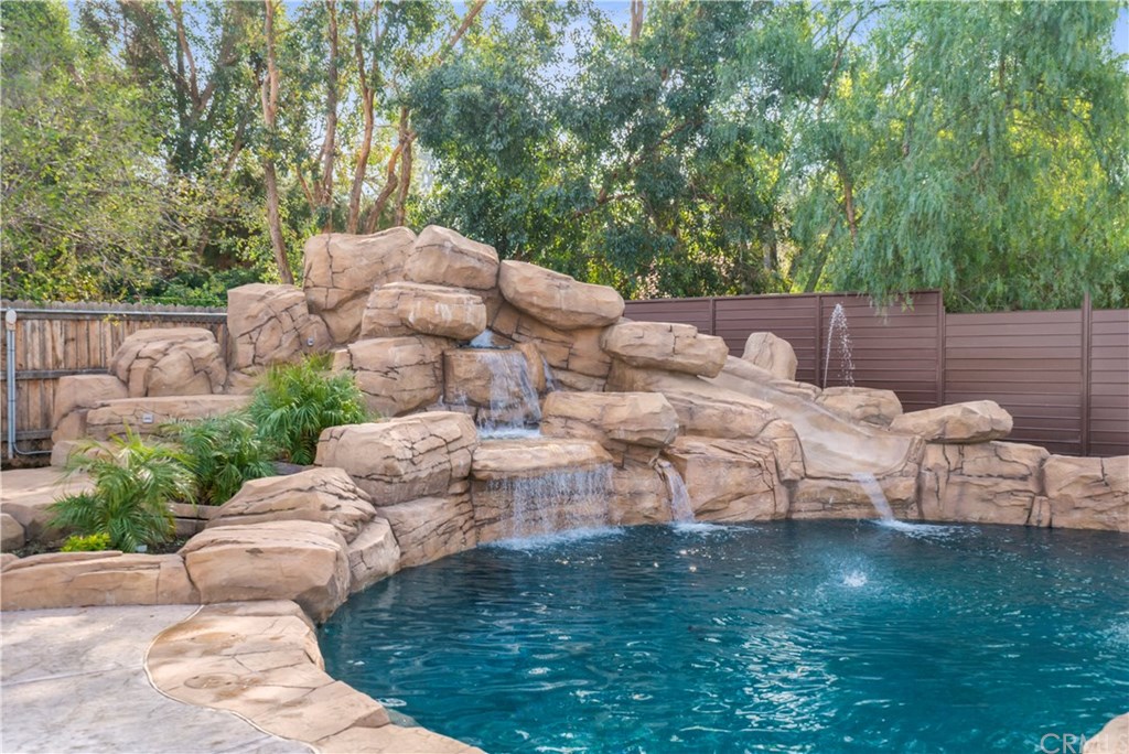 18649 Kross Road Riverside, CA 92508 - Photo 22 of 35