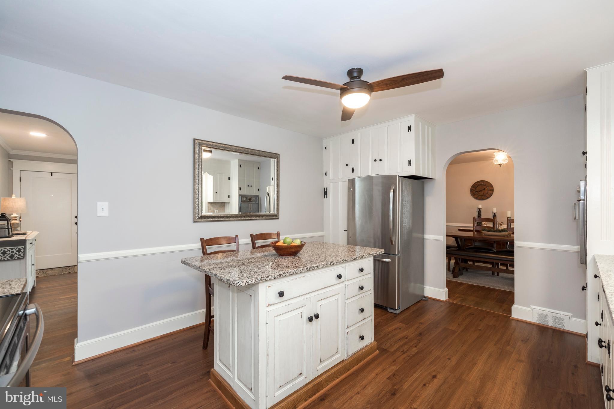 130 West Hillendale Road Kennett Square, PA 19348 - Photo 18 of 53 Kitchen center island with granite top