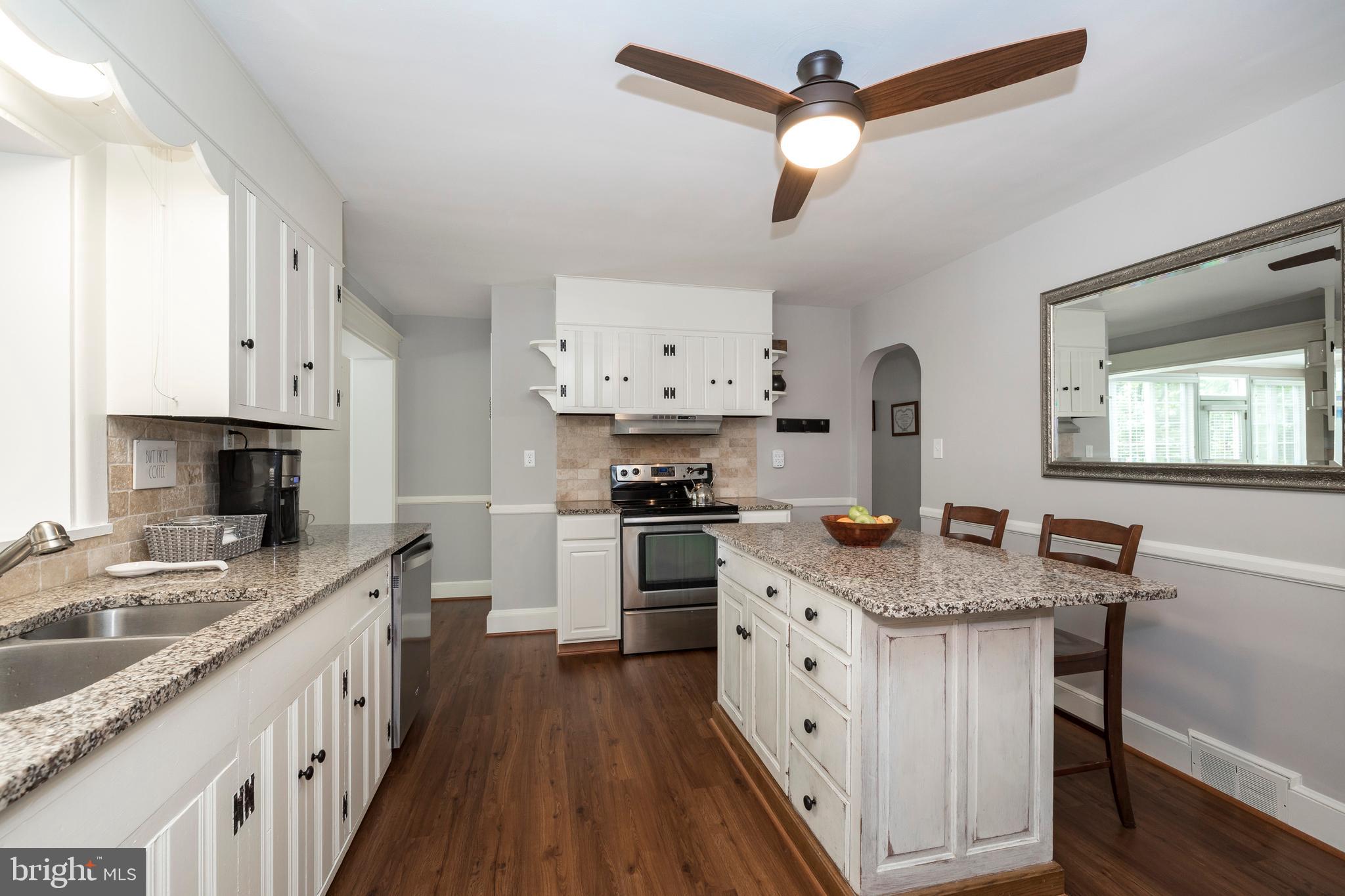 130 West Hillendale Road Kennett Square, PA 19348 - Photo 21 of 53 Kitchen granite counter tops