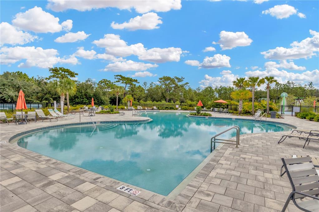 5674 Banbury Ridge Run Wesley Chapel, FL 33545 - Photo 37 of 40