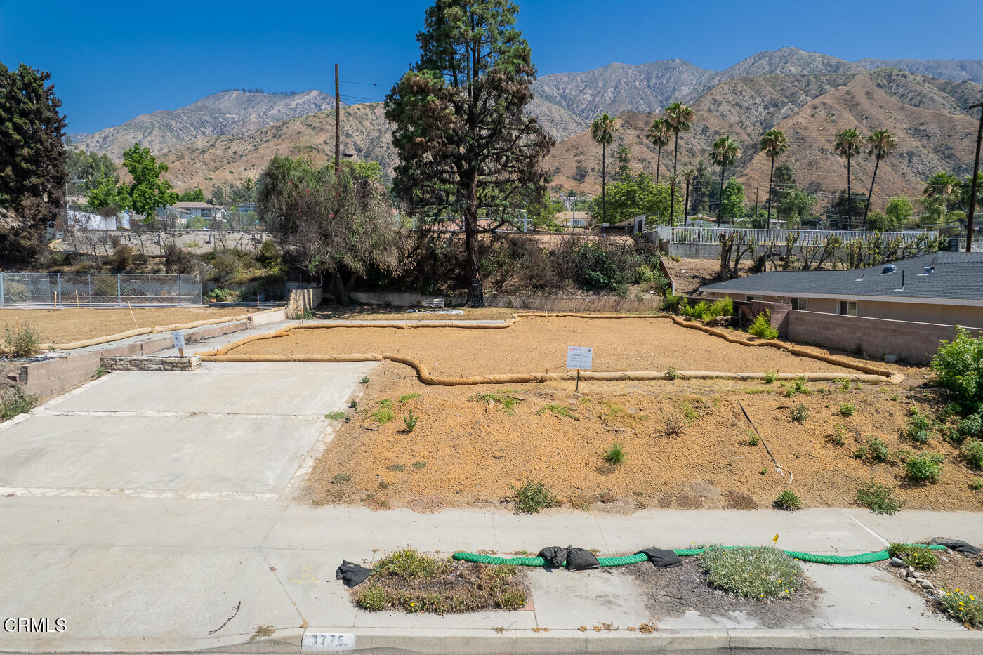 3775 Edgeview Drive Pasadena, CA 91107 - Photo 2 of 7 a view of back yard of the house