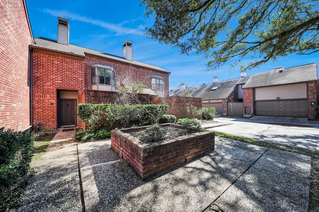 $229,990 | 7447 Cambridge Street, Unit 106, Houston, TX 77054