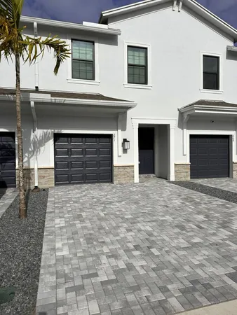 $2,500 | 271 Southwest Sally Way, Stuart, FL 34997