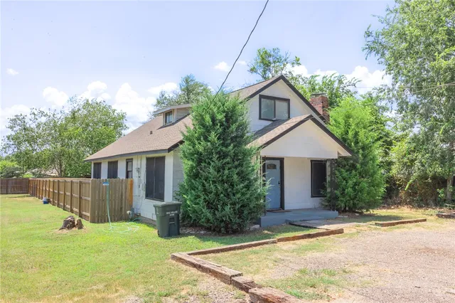 $260,000 | 1902 Miller Avenue, Bryan, TX 77801