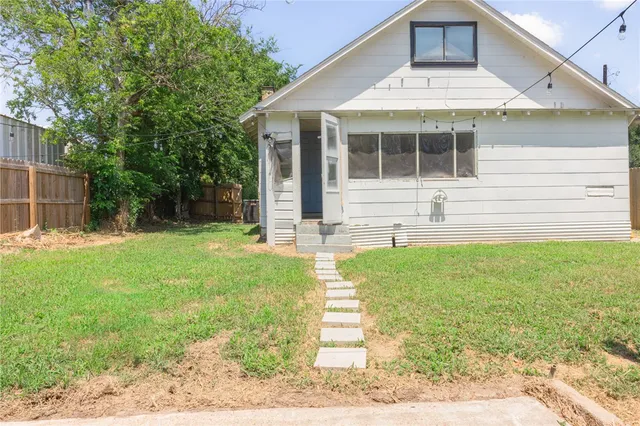 $260,000 | 1902 Miller Avenue, Bryan, TX 77801
