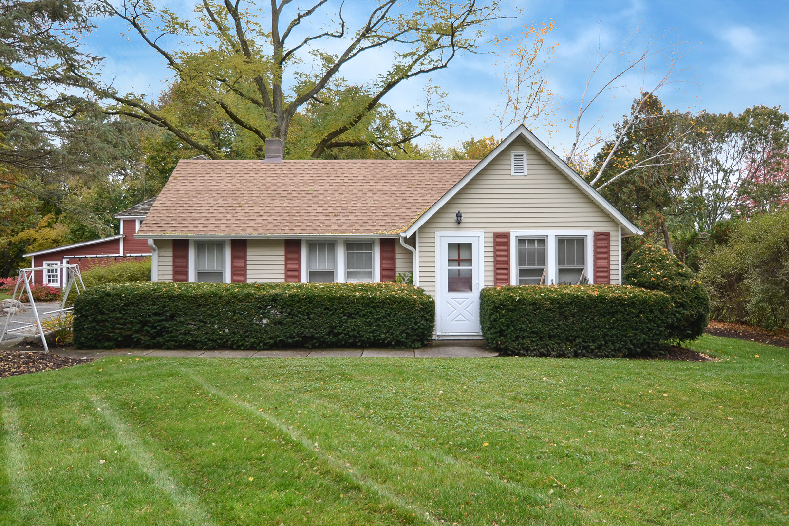 1940 Palatine Road Inverness, IL 60067 - Photo 2 of 7