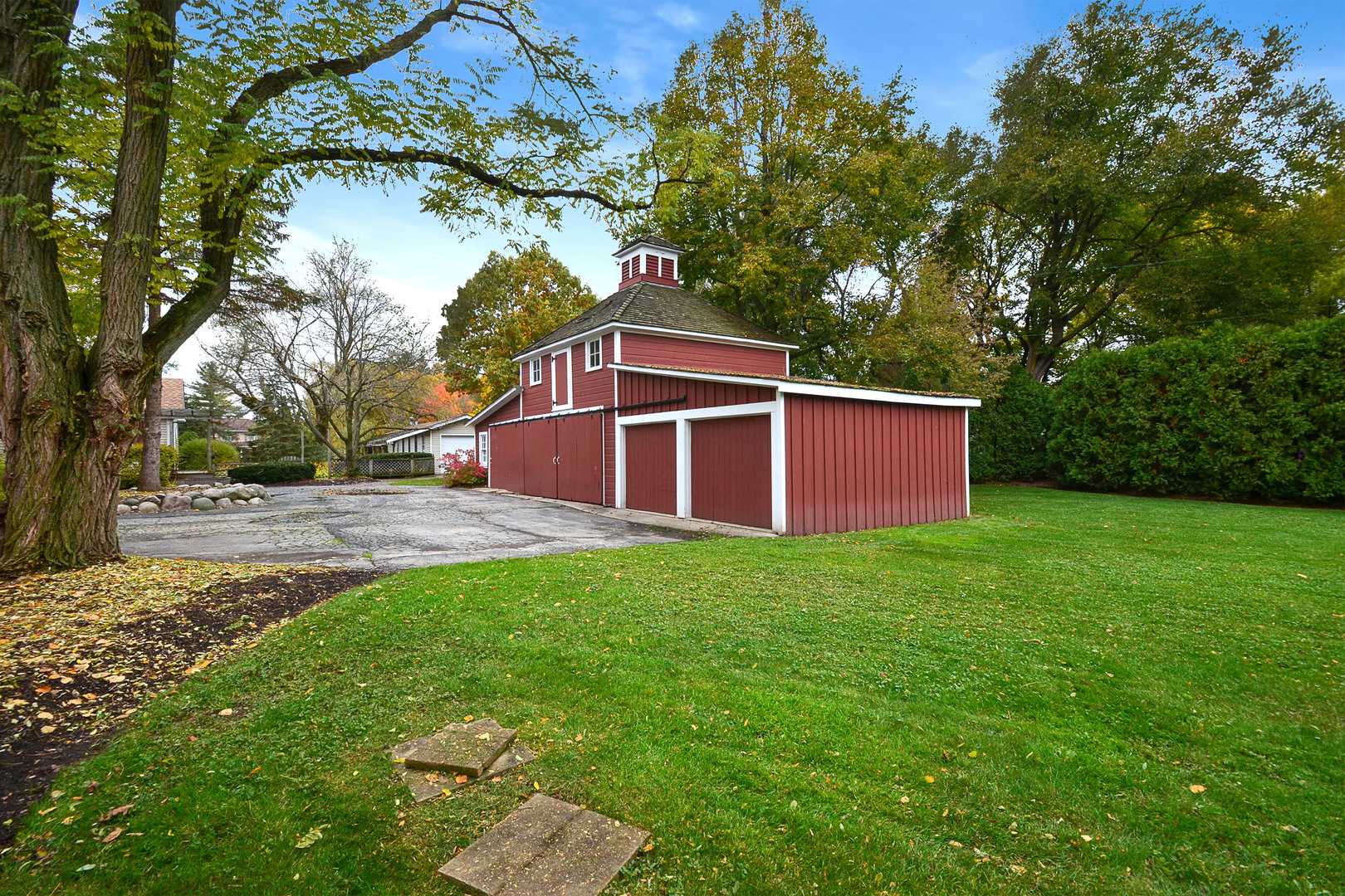 1940 Palatine Road Inverness, IL 60067 - Photo 4 of 7