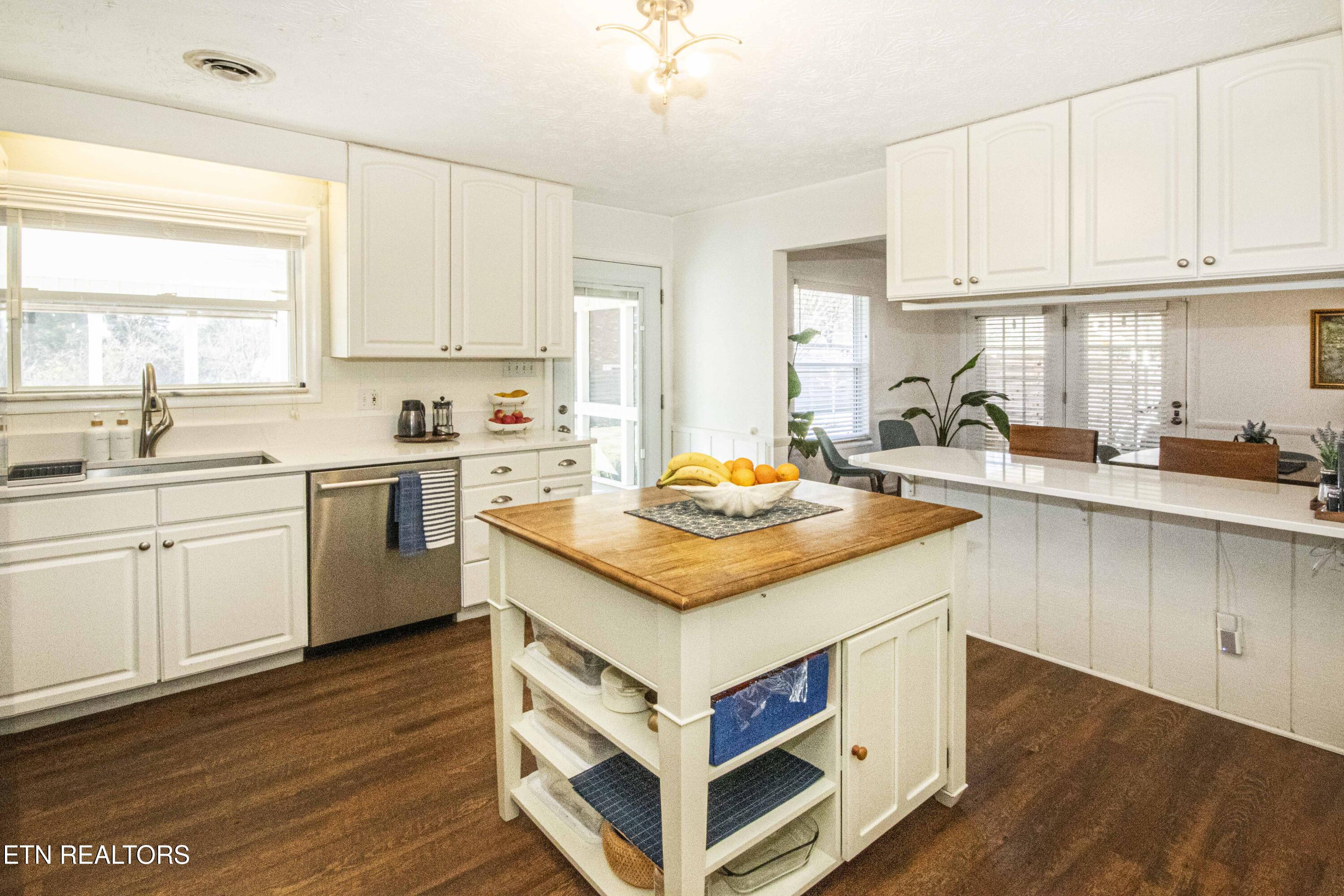 117 Gayle Road Southwest Knoxville, TN 37922 - Photo 16 of 40 V19A7182