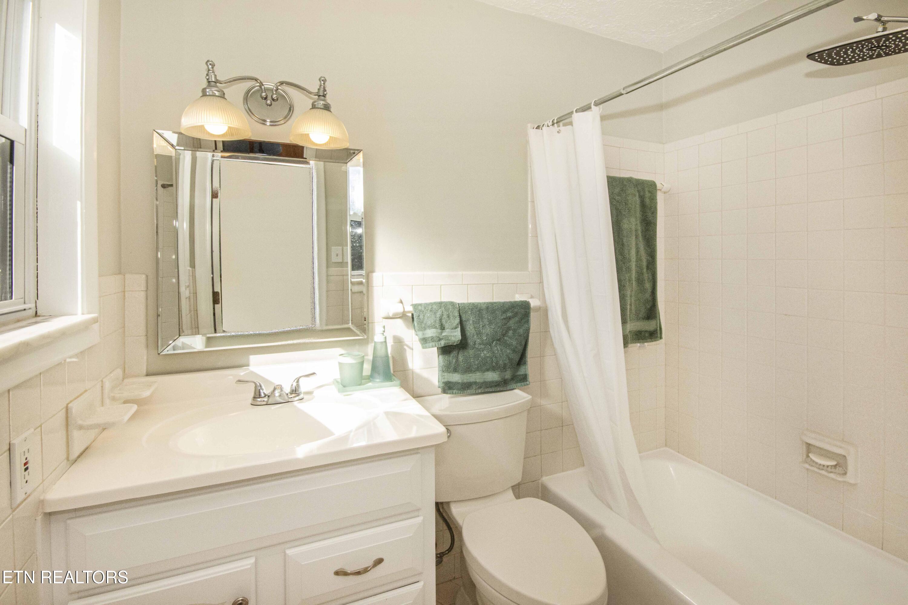 117 Gayle Road Southwest Knoxville, TN 37922 - Photo 21 of 40 V19A7192