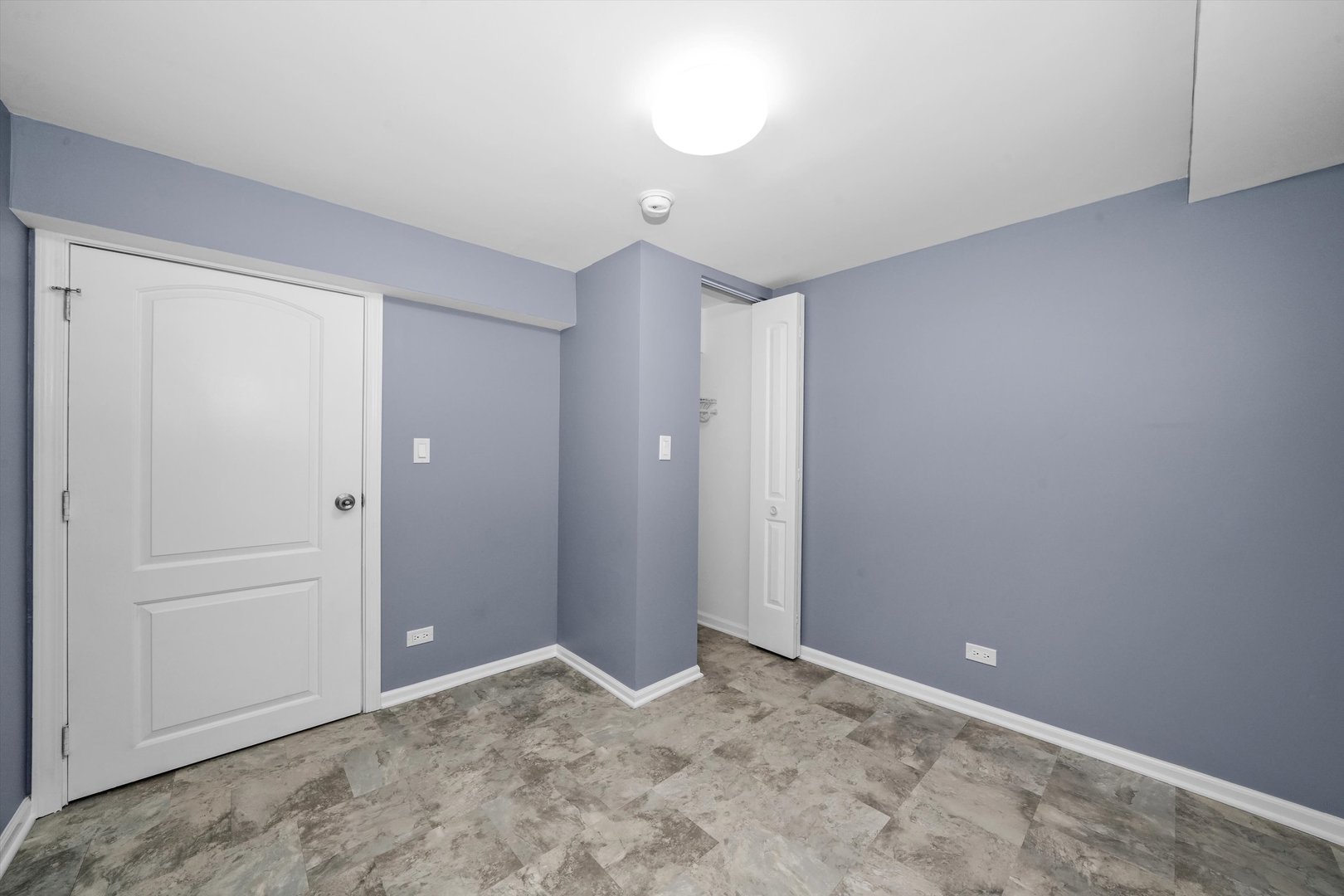 2906 North Harding Avenue Chicago, IL 60618 - Photo 20 of 29 a view of an empty room