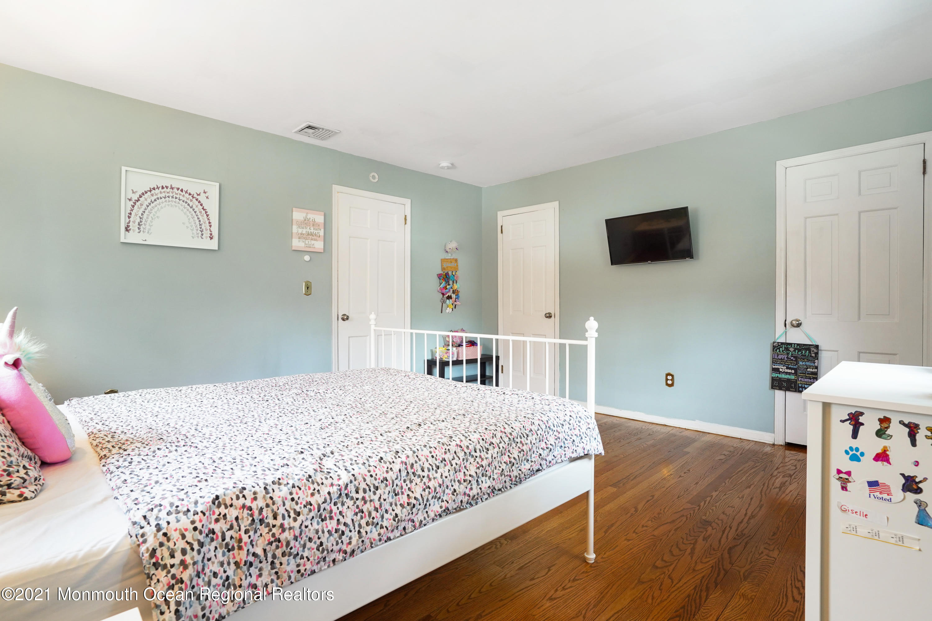 30 Cardinal Road Middletown, NJ 07748 - Photo 29 of 39 VMD_047