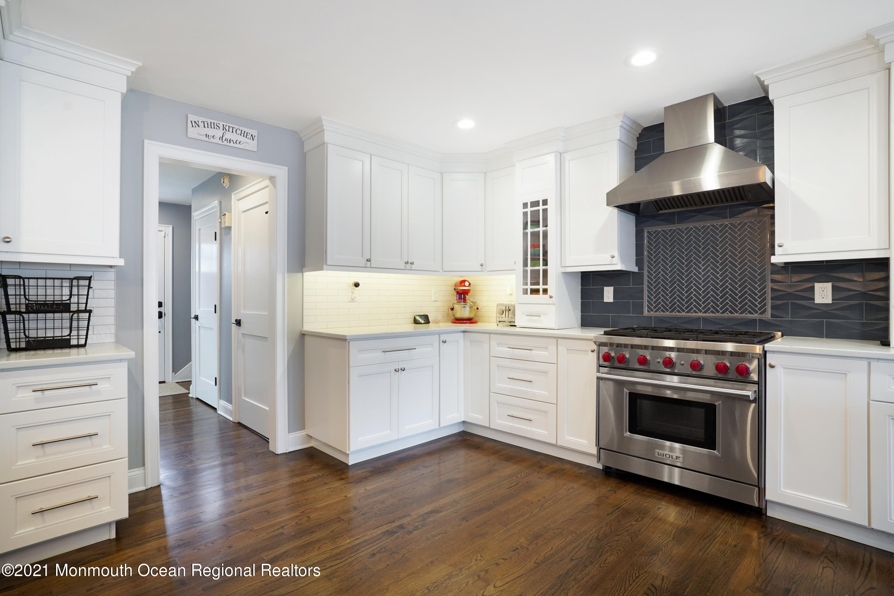 30 Cardinal Road Middletown, NJ 07748 - Photo 4 of 39 VMD_026