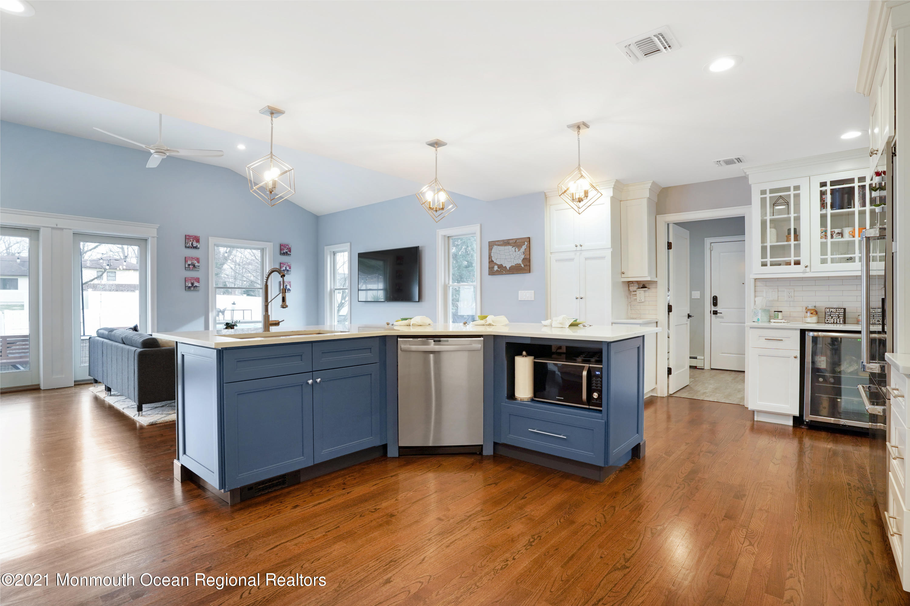 30 Cardinal Road Middletown, NJ 07748 - Photo 5 of 39 VMD_025