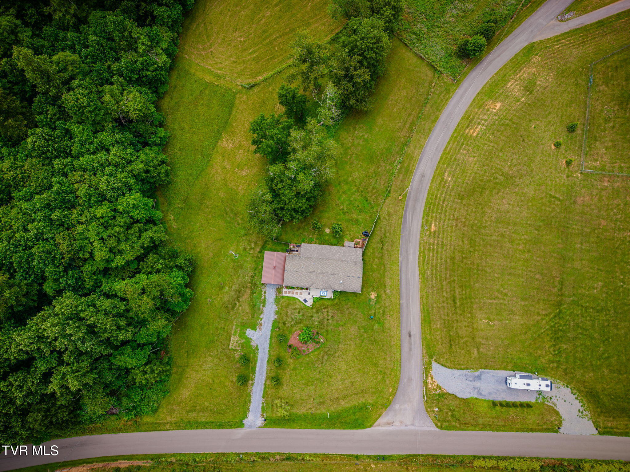 18378 Buffalo Pond Road Bristol, VA 24202 - Photo 39 of 50 105