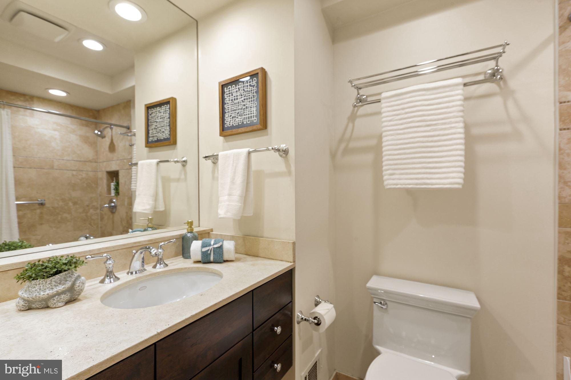 8704 Streamview Road Potomac, MD 20854 - Photo 22 of 32 Gallery Image 22
