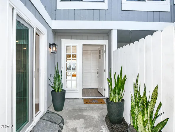 $1,399,000 | 16113 St Croix Circle, Huntington Beach, CA 92649