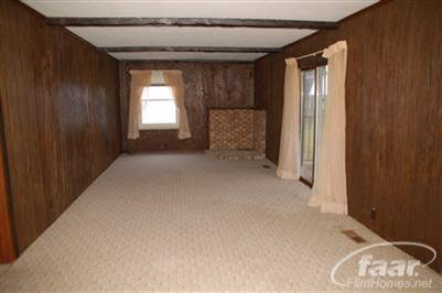 4373 South Linden Road Flint, MI 48507 - Photo 8 of 12 20124422-7.JPG