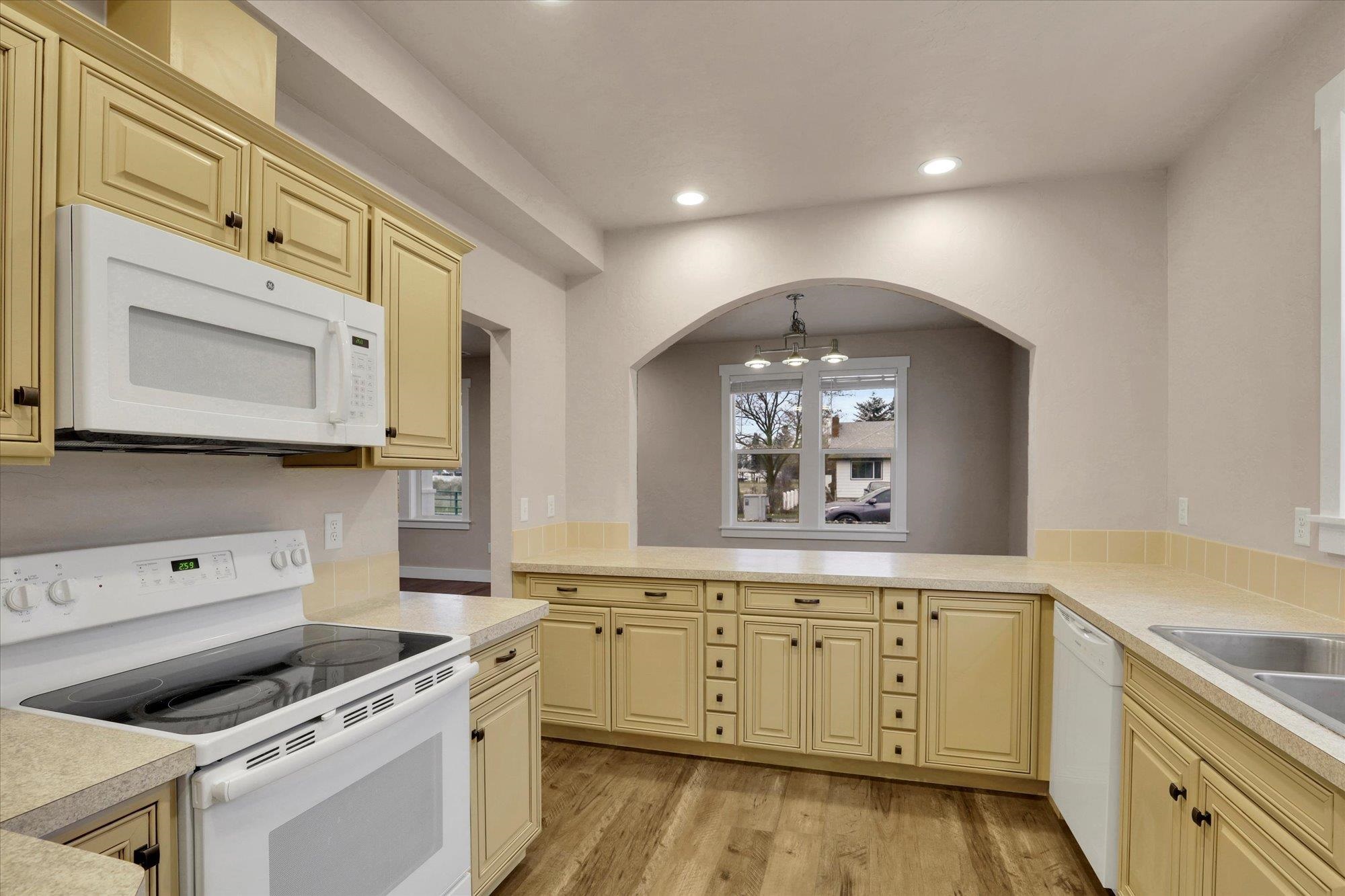 524 North Long Road Spokane Valley, WA 99016 - Photo 7 of 32