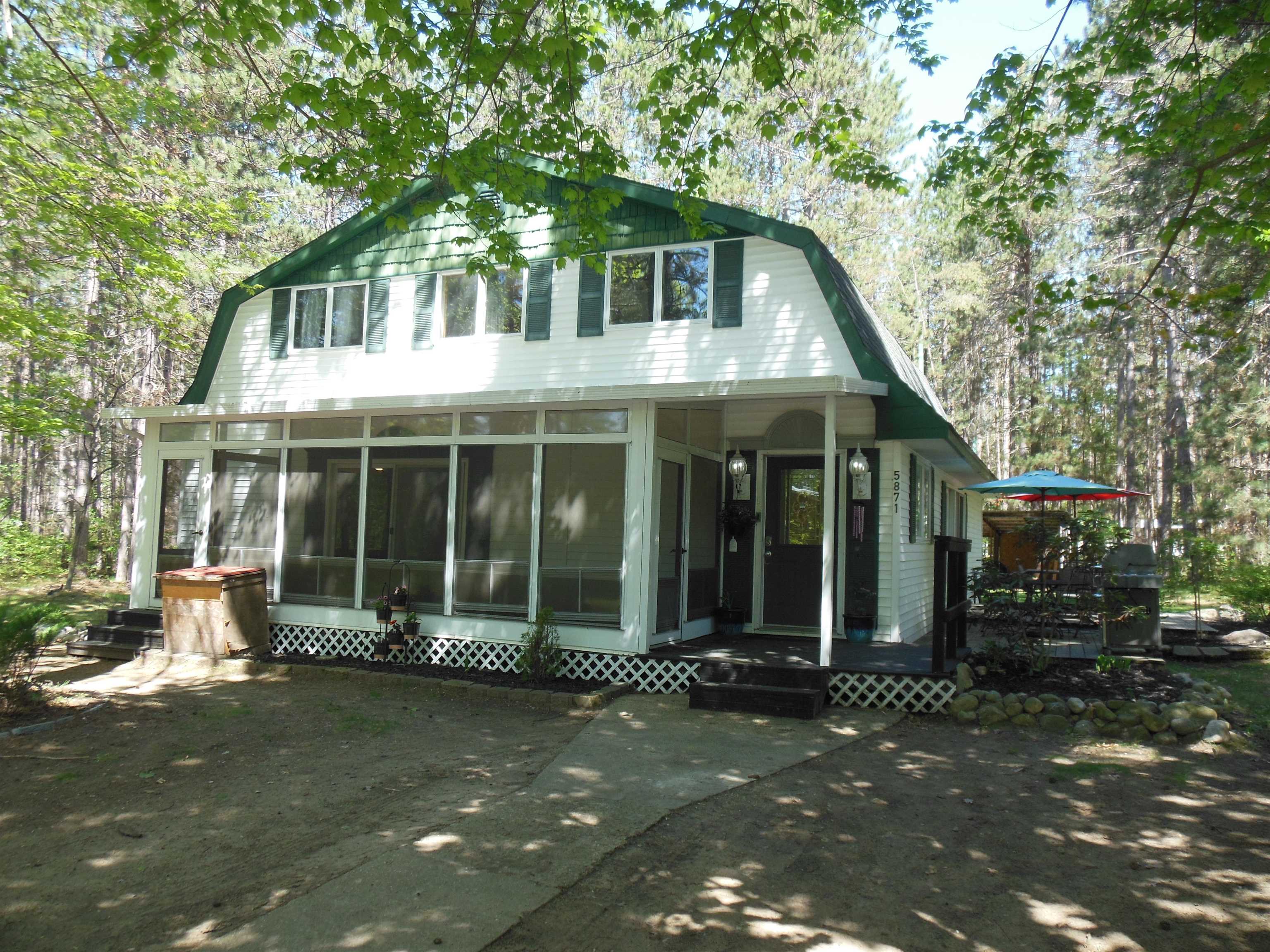 5871 Edith Schneider Road Harrison, MI 48625 - Photo 4 of 49