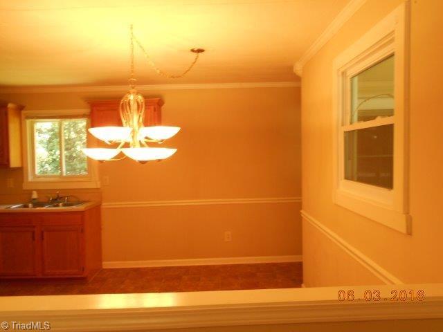 725 Old Embler Road Thomasville, NC 27360 - Photo 4 of 11 Gallery Image 4
