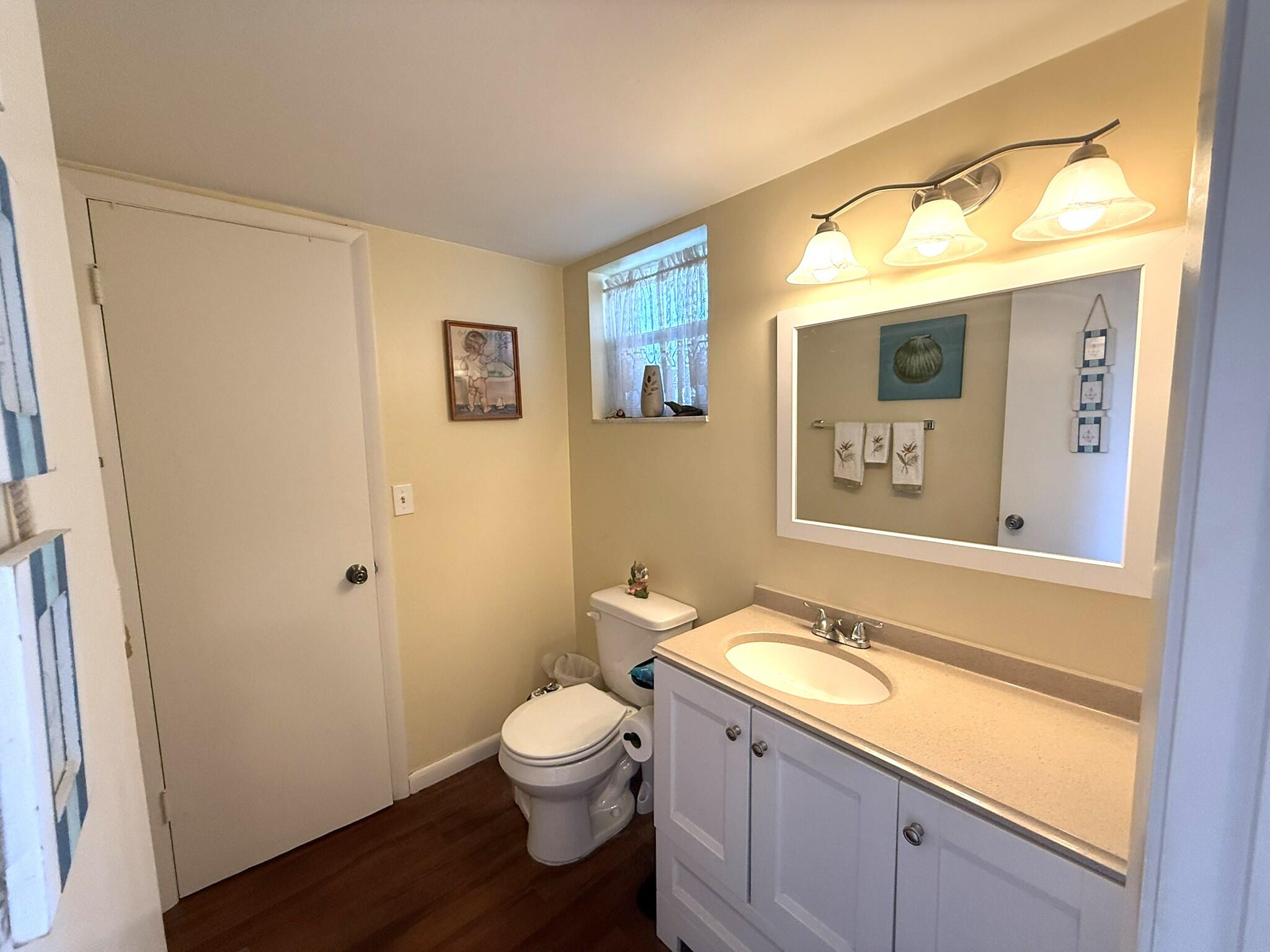 1965 Southwest Palm City Road, Unit 33I Stuart, FL 34994 - Photo 14 of 30 Half Bath