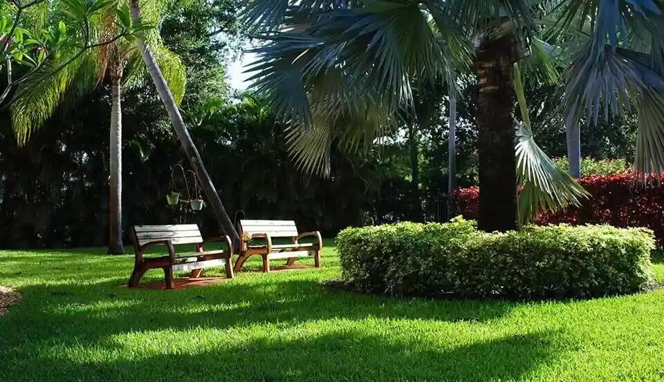1965 Southwest Palm City Road, Unit 33I Stuart, FL 34994 - Photo 28 of 30 scenic bench view