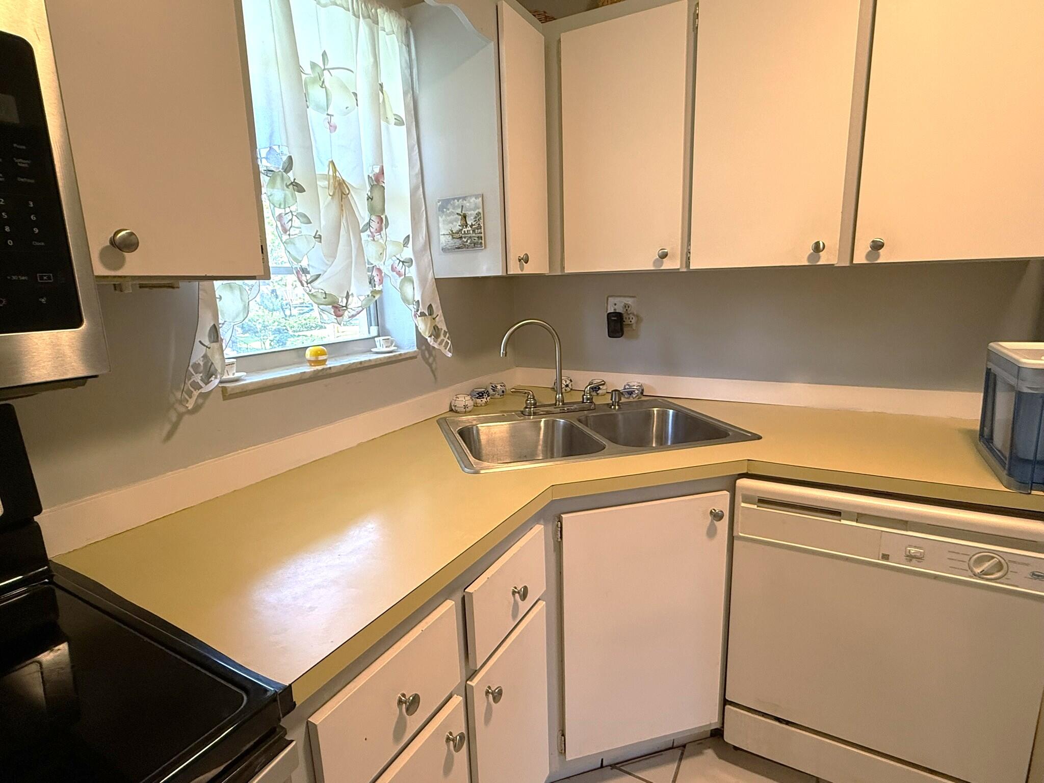 1965 Southwest Palm City Road, Unit 33I Stuart, FL 34994 - Photo 6 of 30 IMG_3909