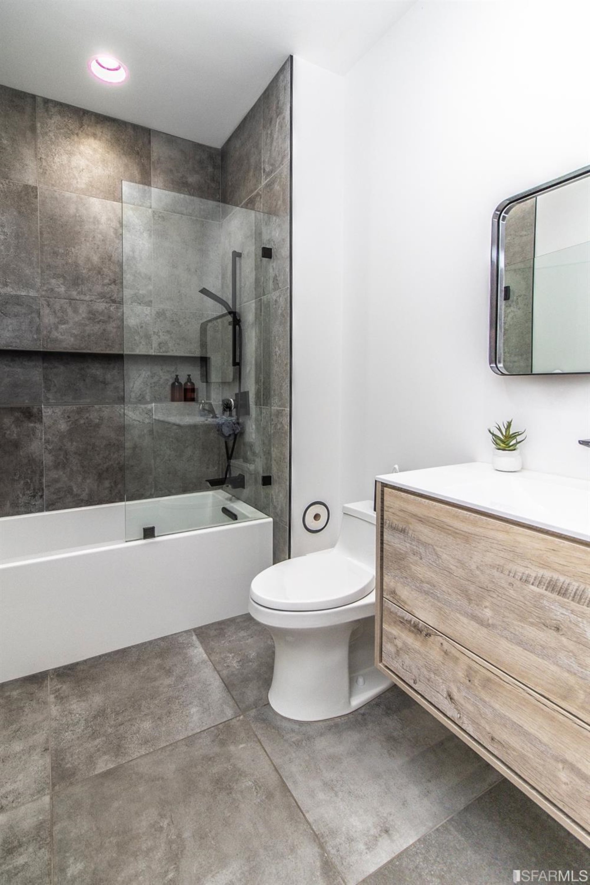 258 Marvilla Circle Pacifica, CA 94044 - Photo 21 of 32