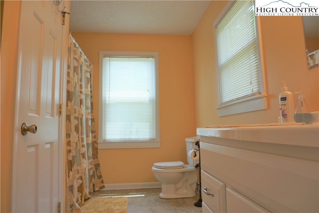 346 Westra Ridge Crumpler, NC 28617 - Photo 17 of 38 Gallery Image 17