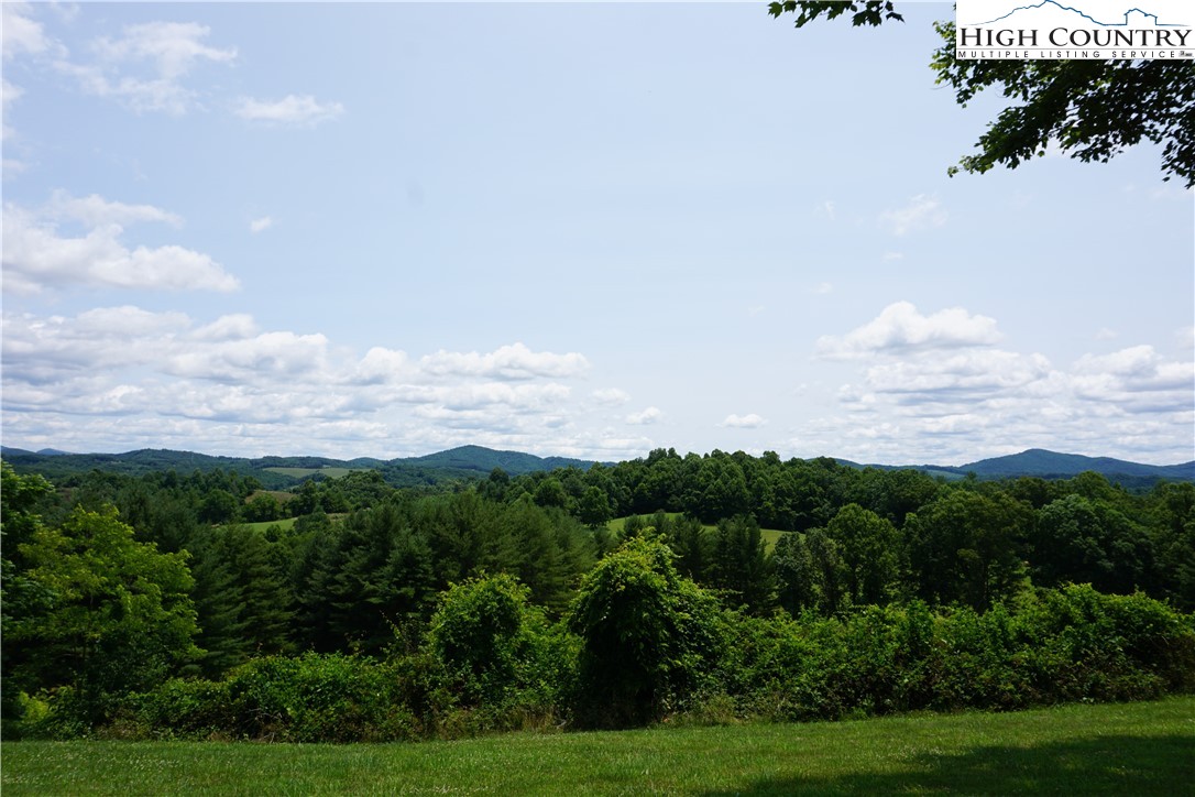 346 Westra Ridge Crumpler, NC 28617 - Photo 25 of 38 Gallery Image 25