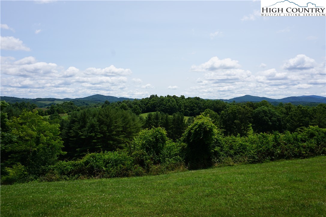 346 Westra Ridge Crumpler, NC 28617 - Photo 26 of 38 Gallery Image 26