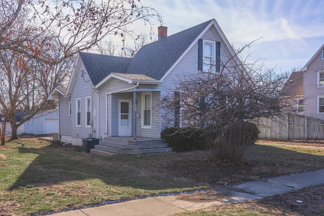$135,000 | 154 West Main Street, El Paso, IL 61738