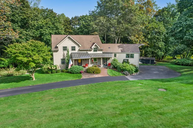 $1,325,000 | 75 St Johns Road, Ridgefield, CT 06877