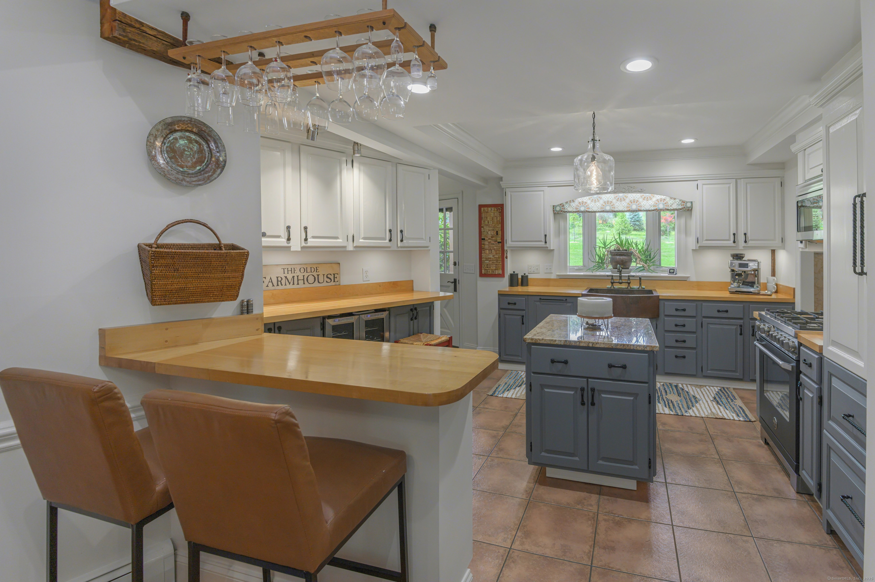 75 St Johns Road Ridgefield, CT 06877 - Photo 12 of 40