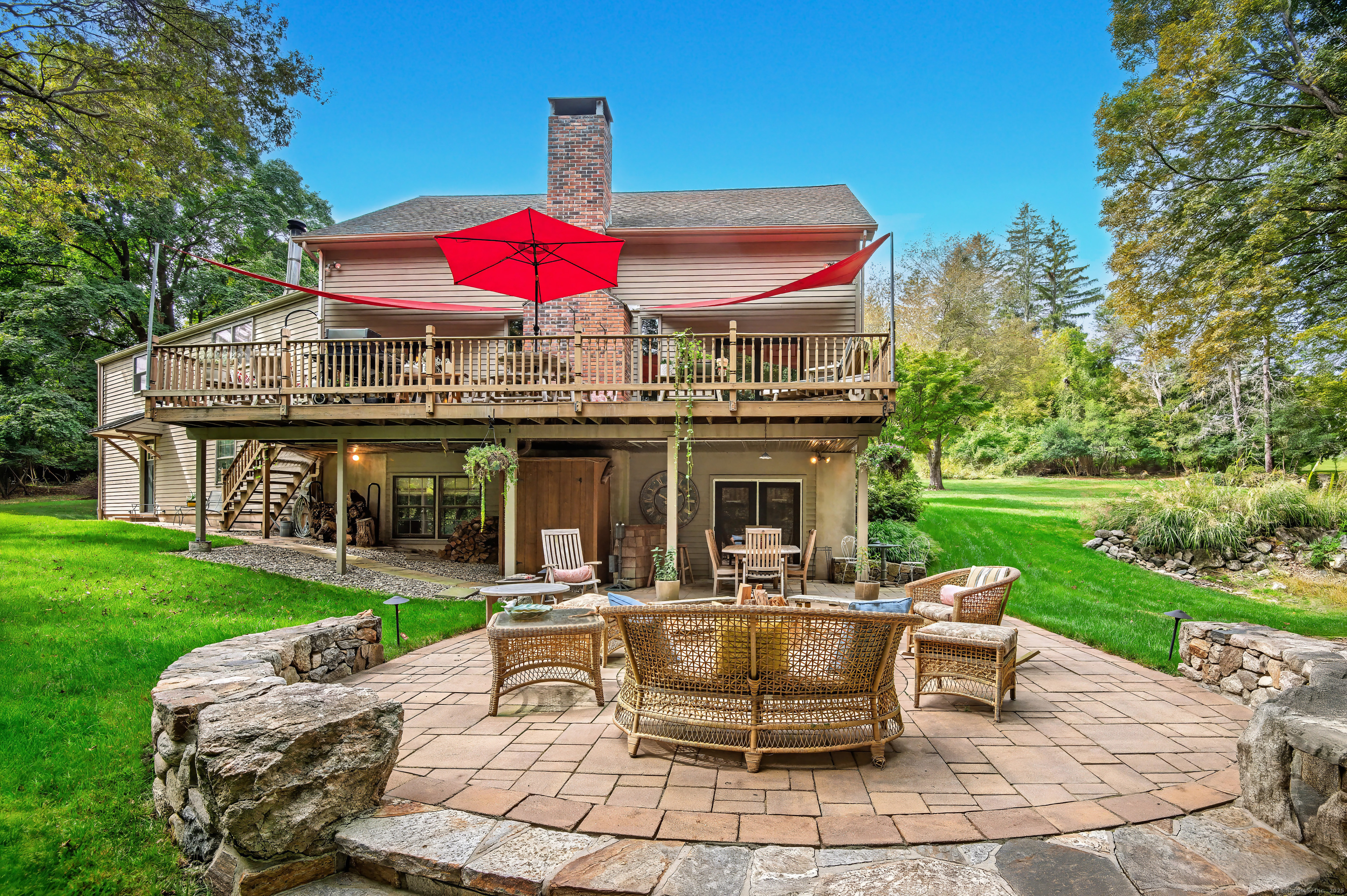 75 St Johns Road Ridgefield, CT 06877 - Photo 2 of 40